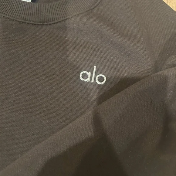 ALO Yoga women’s brown accolade crew neck pullover - Picture 4 of 8